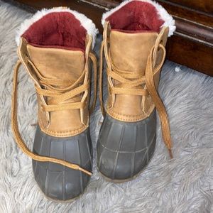 Tommy Hilfiger fur lined boots. Barely worn.